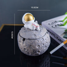 Load image into Gallery viewer, The Astronaut Ashtrays
